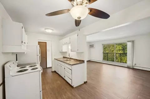 5400 W 70th #204, Edina, MN 55439