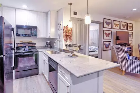 419 Stratford #4, Houston, TX 77006