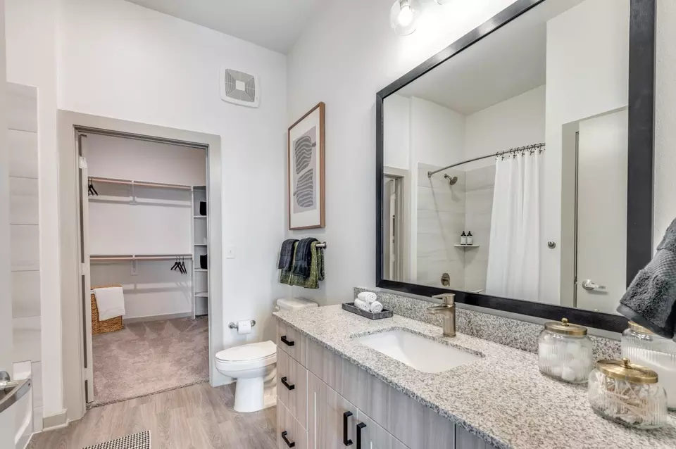  5885 Calmont Ave #3328, Fort Worth, TX 76107 photo 17