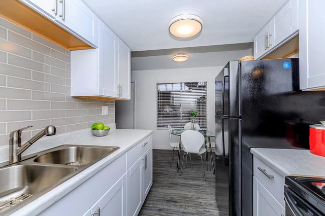 3001 N Black Canyon Hwy #B28, Phoenix, AZ 85015