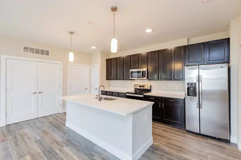3001 Perimeter Blvd #23050203, South Park Township, PA 15129
