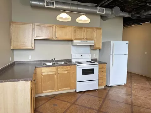 10 E 4th St #609, Saint Paul, MN 55101