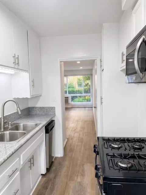 443 S Alexandria Ave #11404, Los Angeles, CA 90020