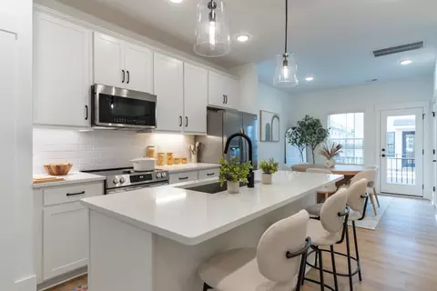 2701 Rozzelles Ferry Rd #2611, Charlotte, NC 28208