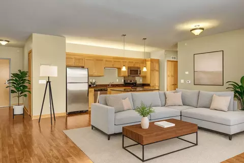 260 5th St E #506, Saint Paul, MN 55101