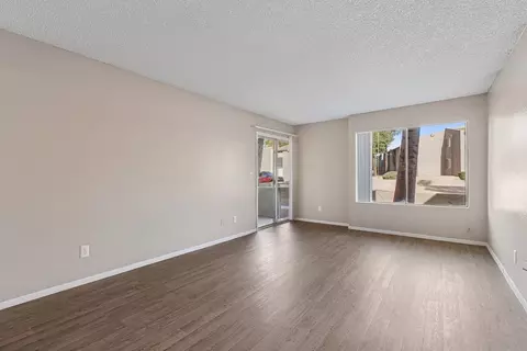 12440 N 19th Ave #212, Phoenix, AZ 85029