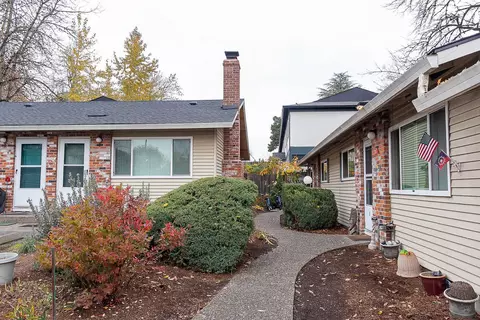 11950 SW Lincoln Ave #1, Tigard, OR 97223