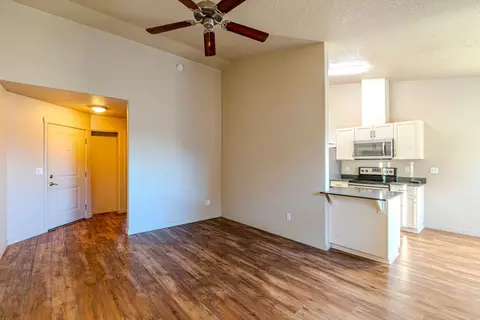 13020 SW Dickson St #60-102, King City, OR 97224