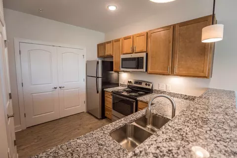 422 Mountain View Dr #422-305, Kernersville, NC 27284