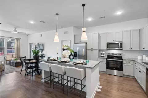 1001 Broadbank Dr #108, Belville, NC 28451