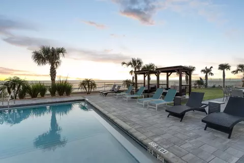 1216 N Atlantic Ave #101, Daytona Beach, FL 32118