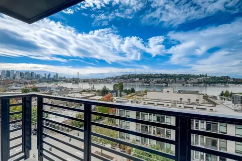 2210 Eastlake Ave E #204, Seattle, WA 98102