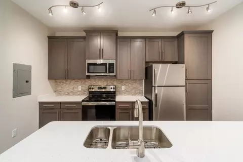 3300 W Dublin Granville Rd #2326, Columbus, OH 43235