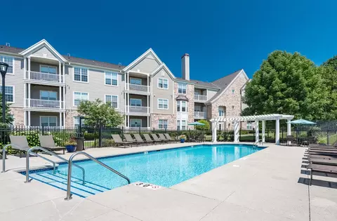 6100 W State St #428, Wauwatosa, WI 53213