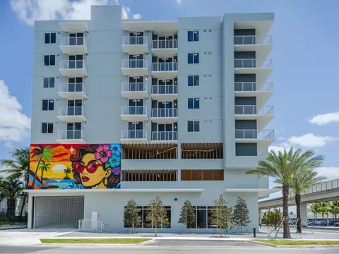 1025 W 79th St #824, Hialeah, FL 33014