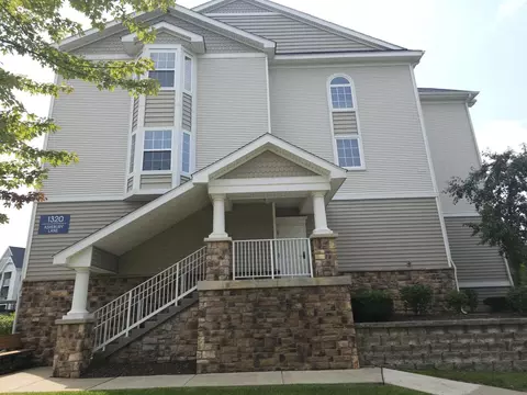1320 Ashebury Ln #1026-314, Howell, MI 48843