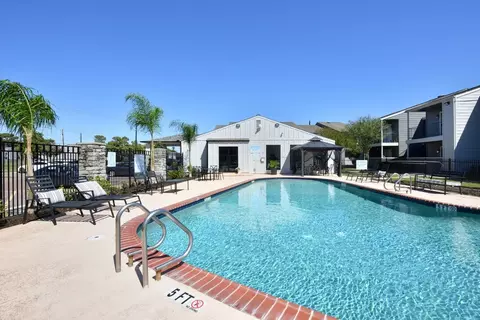 695 Normandy St #008, Houston, TX 77015