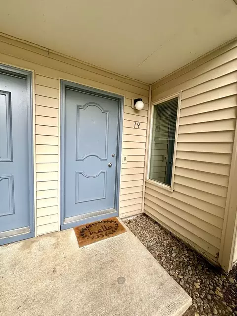 2311 SE Courtney Ave #8, Milwaukie, OR 97267