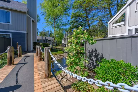 7000 SW Vermont St, Portland, OR 97223
