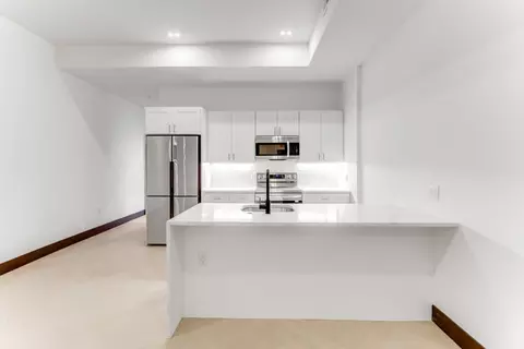 643-645 N 15th St #643- A, Philadelphia, PA 19130