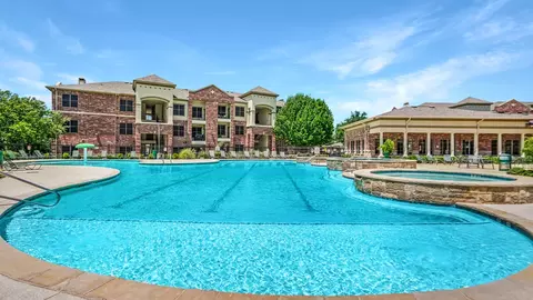 940 W Round Grove Rd #233, Lewisville, TX 75067