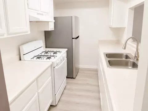 15020 Burbank Blvd #103, Van Nuys, CA 91411