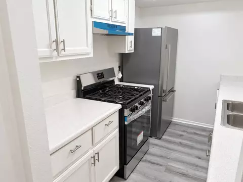 15020 Burbank Blvd #103, Van Nuys, CA 91411