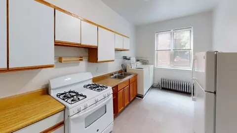 1358 E 58th St #1358-2, Chicago, IL 60637