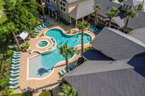 901 Hidden Valley Dr #11-207, Round Rock, TX 78665