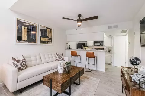 8162 Richmond Ave #14-1416, Houston, TX 77063