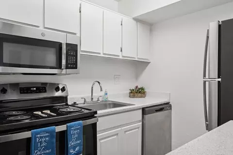175 W Valencia Rd #213, Tucson, AZ 85706