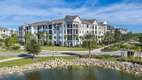 1450 Pine Warbler Pl #4206, Sarasota, FL 34240