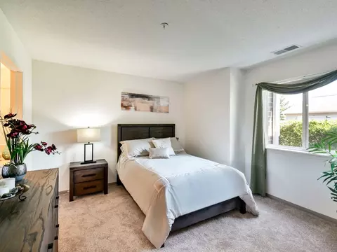 2330 Samson Way #2416-2D, Waukegan, IL 60087
