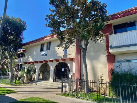 1645 N Winona Blvd #074216, Los Angeles, CA 90027