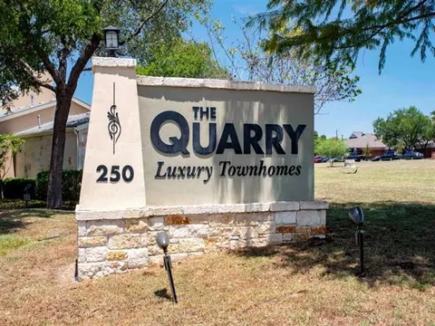250 Treeline Park #0901, San Antonio, TX 78209