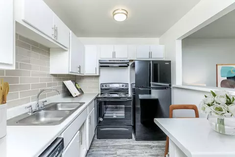 40 E Sunland Ave #209, Phoenix, AZ 85040