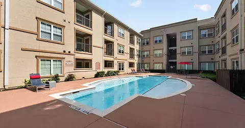 401 Ame Dr #400-1106, Denton, TX 76207
