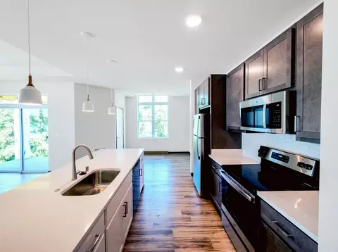 1850 Summerfield Way #E1213, Sun Prairie, WI 53590