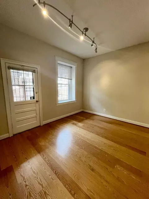 1743 P St NW #103, Washington, DC 20036