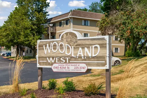 4403 Woodland Ave #4401-16, West Des Moines, IA 50266