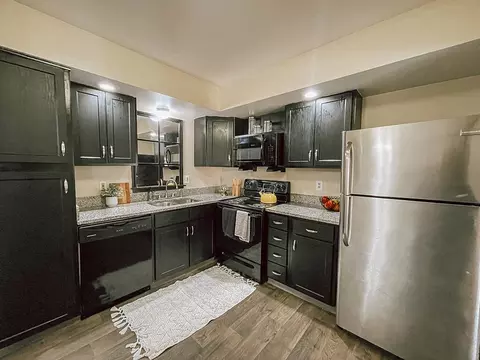 2351 Valleywood Dr SE #E-09, Grand Rapids, MI 49546