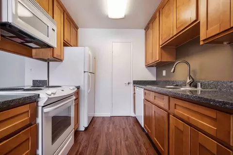 1324 S Winchester Blvd #137, San Jose, CA 95128