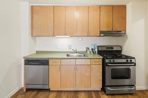 110 W 39th St #0402, Baltimore, MD 21210