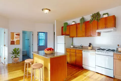 5218 S Woodlawn Ave #22-1N, Chicago, IL 60615