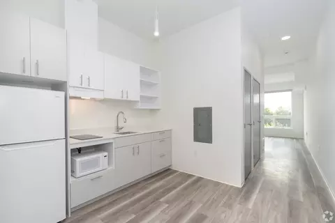 5460 N Interstate Ave #423, Portland, OR 97217