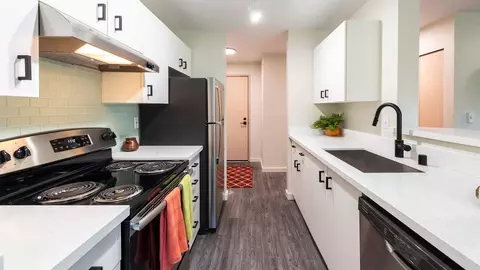 9425 35th Ave NE #101, Seattle, WA 98115