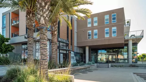 4275 Mission Bay Dr #403, San Diego, CA 92109
