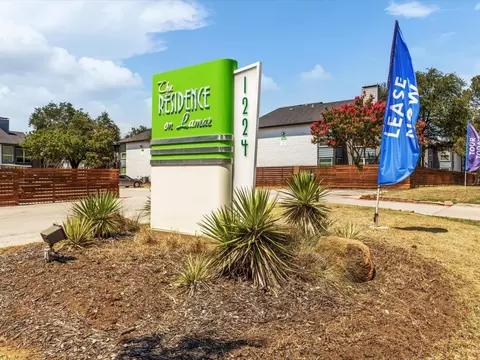 1224 E Lamar Blvd #P-2201, Arlington, TX 76011