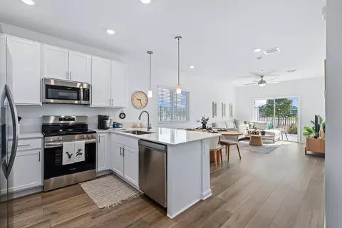 306 Sugar Mill Dr #102, New Smyrna Beach, FL 32168