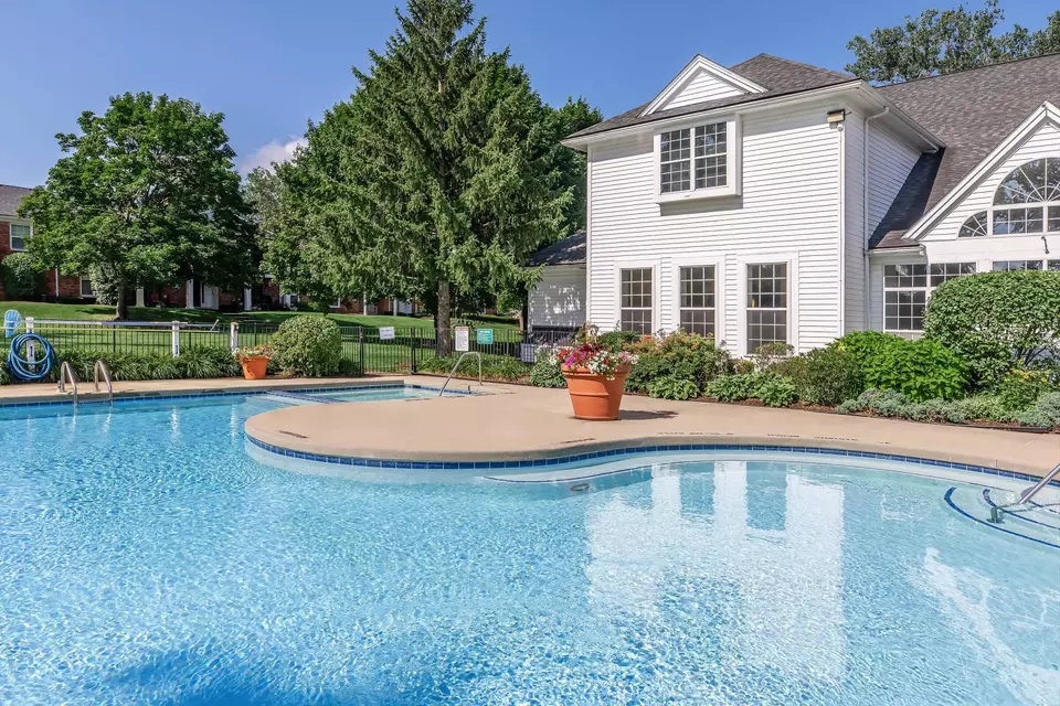  13 W 13 Mile Rd #06-4932, Madison Heights, MI 48071 photo 3
